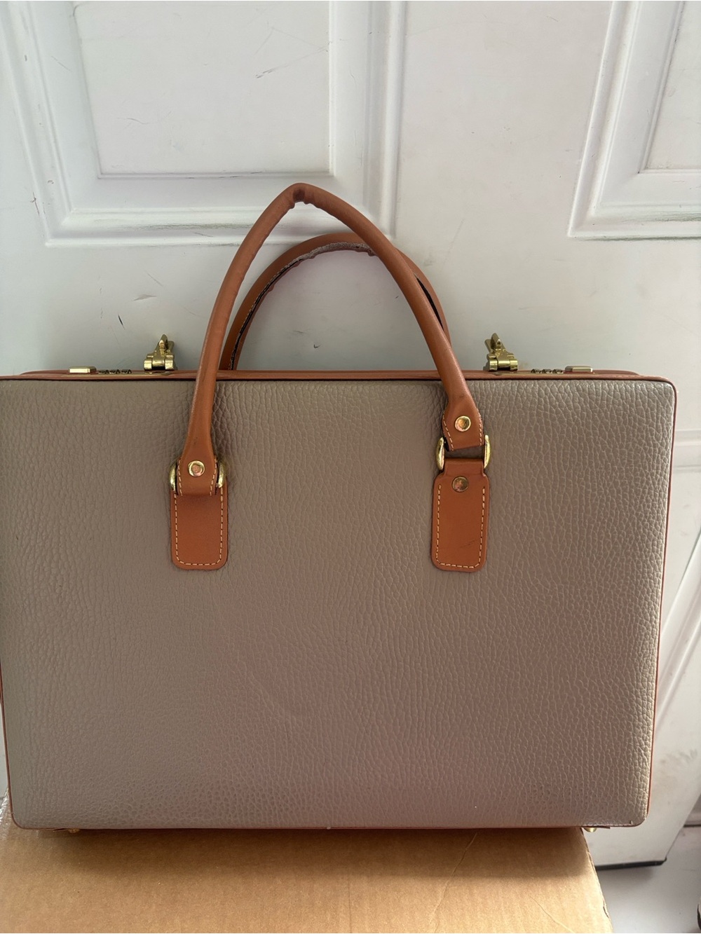 Leather Briefcase unisex for man or women - Tan